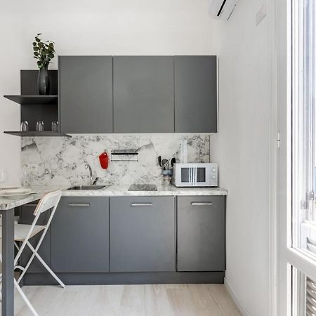 Bright Apt 600Mt From Viale Zara! Милано Екстериор снимка