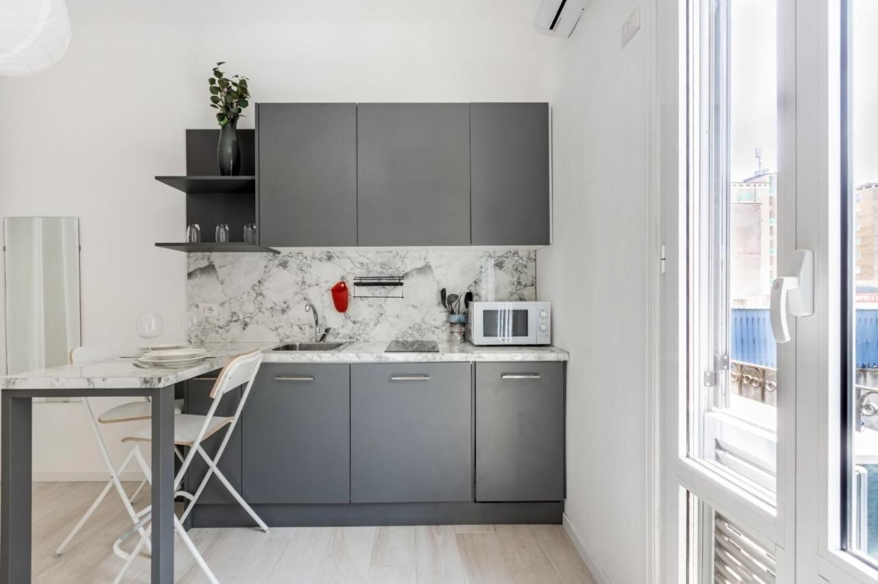 Bright Apt 600Mt From Viale Zara! Милано Екстериор снимка